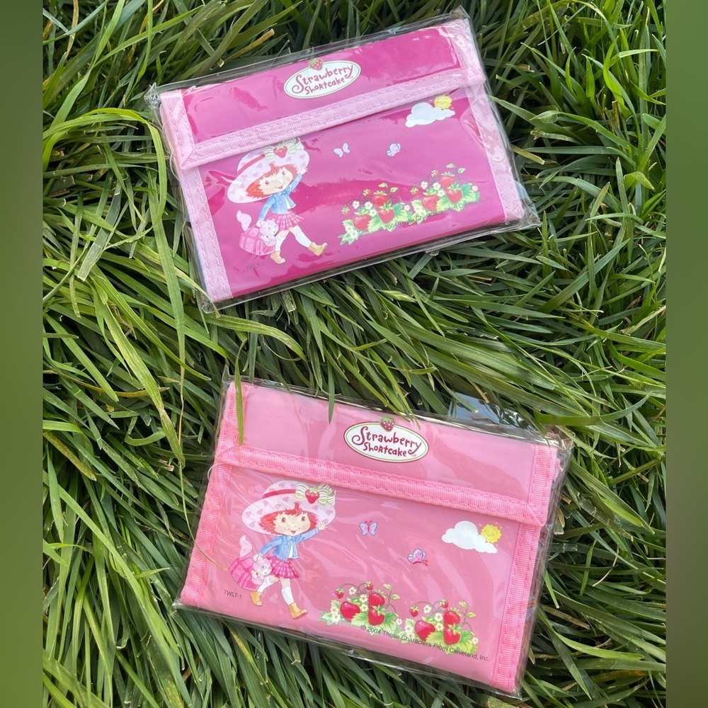 Deadstock Y2K strawberry shortcake wallets 2004